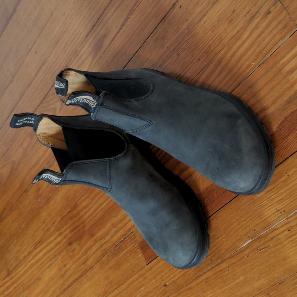 Blundstone 587 Chelsea Boots - Rustic Black - US Size 9